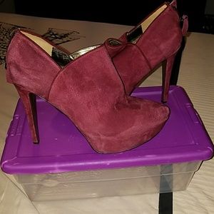 Nine west suede heels size 9